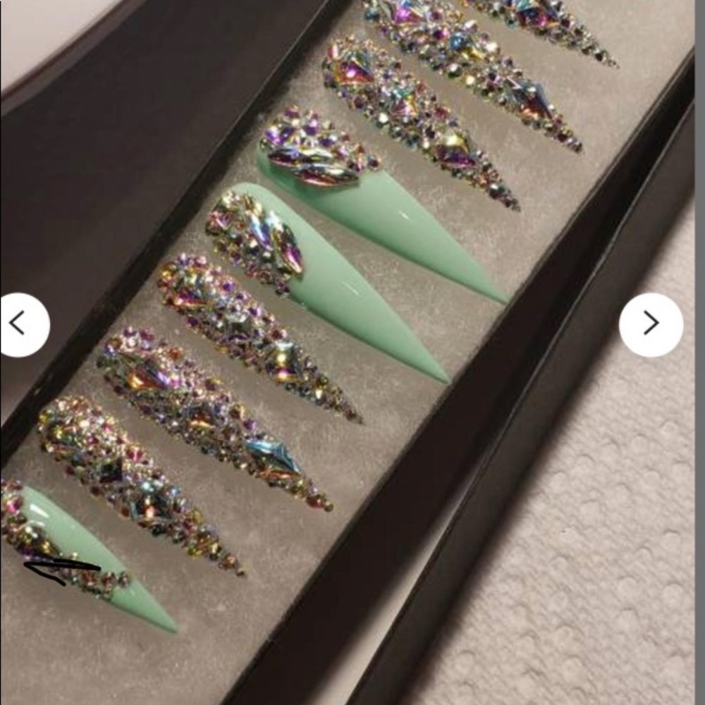 Custom press on nails - Picture 5 of 16